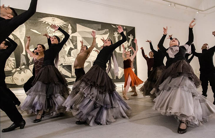 En El Día Internacional de la Danza… Bailamos por la paz - Revista La  Flamenca